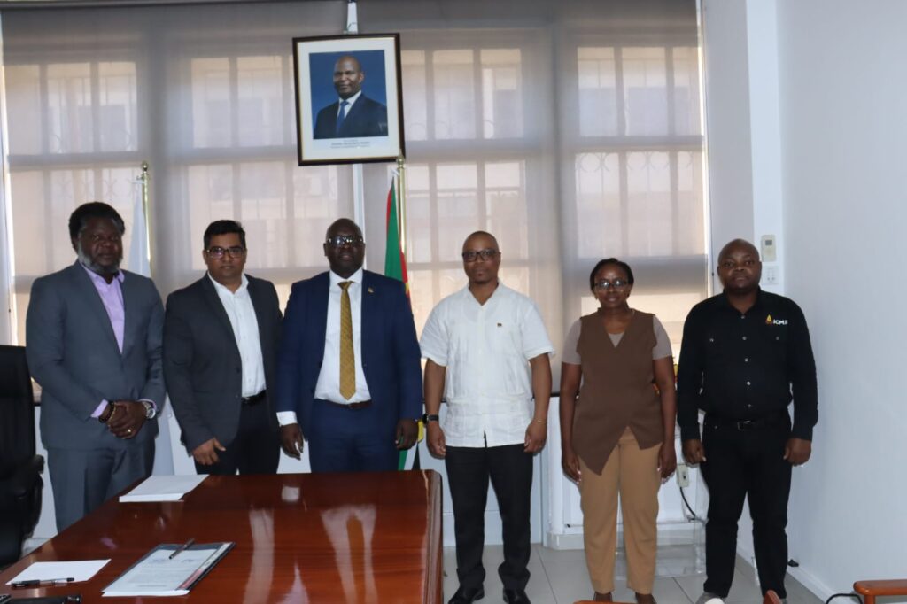 O ICM, IP recebe da empresa Importadora de Arroz para Moçambique Moi Foods Mozambique 30 Toneladas de Arroz para apoiar vítima das inundações no País